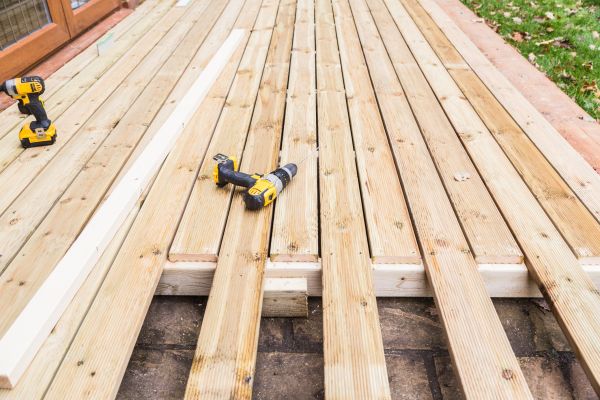 Cost of Damaged Deck Boards Repair in Columbia