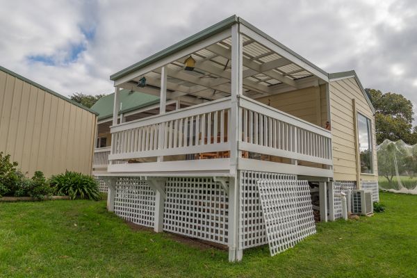 Cost of Deck Lattice Repair in Columbia