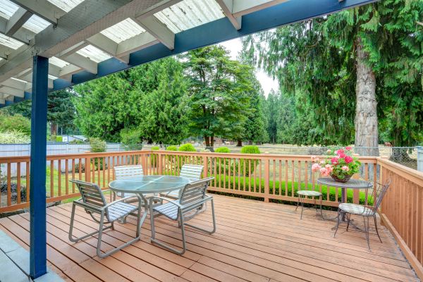Cost of Deck Carpentry Service in Columbia